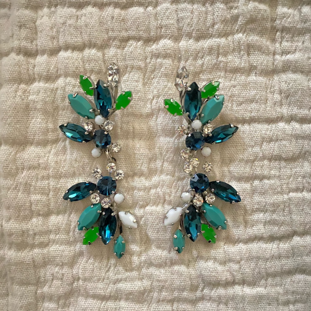 Dramatic Monochromatic Dangling Earrings